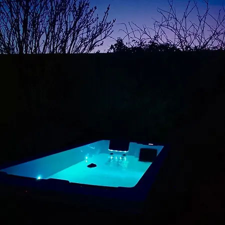 La Flamina, Etape De Charme Proche Du Canal Du Midi Avec Petit Dejeuner Compris Et Privatif En Option Bed & Breakfast 3*