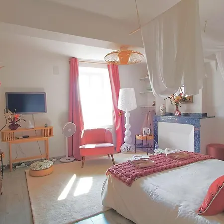La Flamina, Etape De Charme Proche Du Canal Du Midi Avec Petit Dejeuner Compris Et Privatif En Option Pexiora