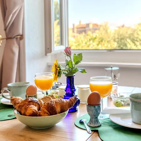 La Flamina, Etape De Charme Proche Du Canal Du Midi Avec Petit Dejeuner Compris Et Privatif En Option Pexiora