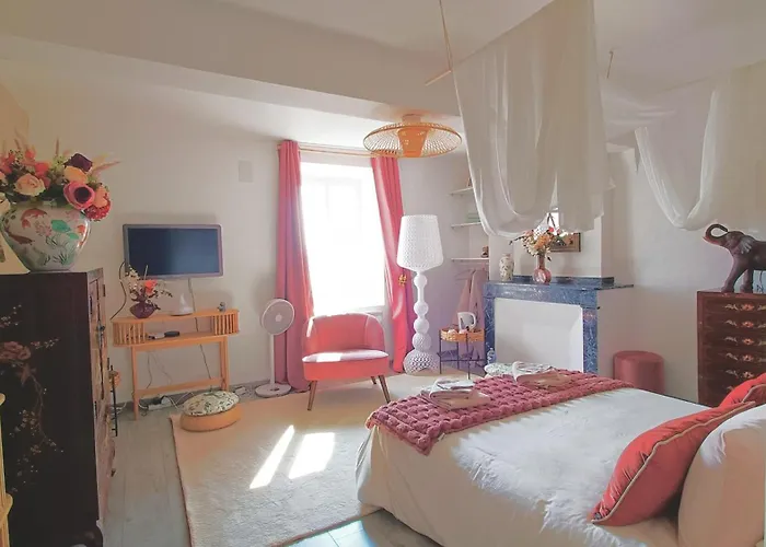 Jacuzzi Privatif Et Diner Aux Chandelles & Et Nuit Romantique Avec Petit Dejeuner Proche De Carcassonne Pexiora