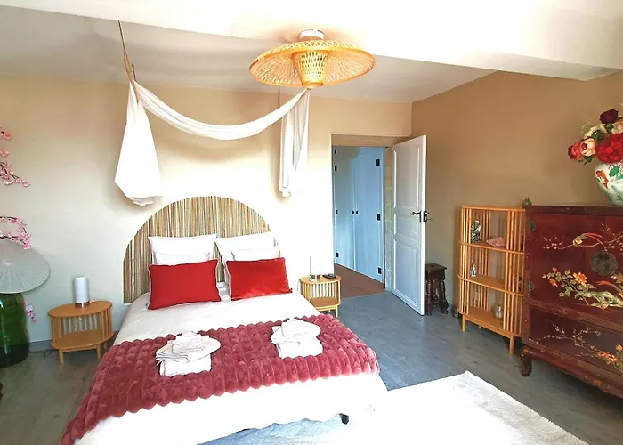 Jacuzzi Privatif Et Diner Aux Chandelles & Et Nuit Romantique Avec Petit Dejeuner Proche De Carcassonne 3* Pexiora