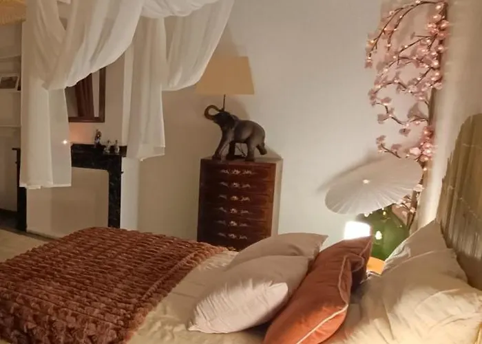 Jacuzzi Privatif Et Diner Aux Chandelles & Et Nuit Romantique Avec Petit Dejeuner Proche De Carcassonne Pexiora