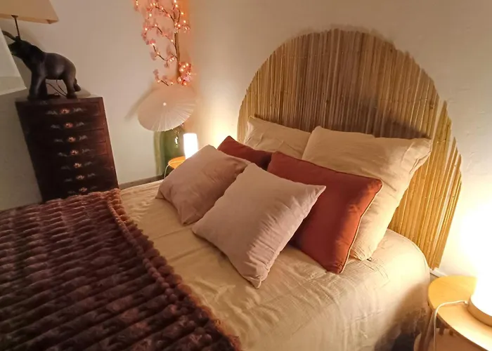Jacuzzi Privatif Et Diner Aux Chandelles & Et Nuit Romantique Avec Petit Dejeuner Proche De Carcassonne Bed & Breakfast
