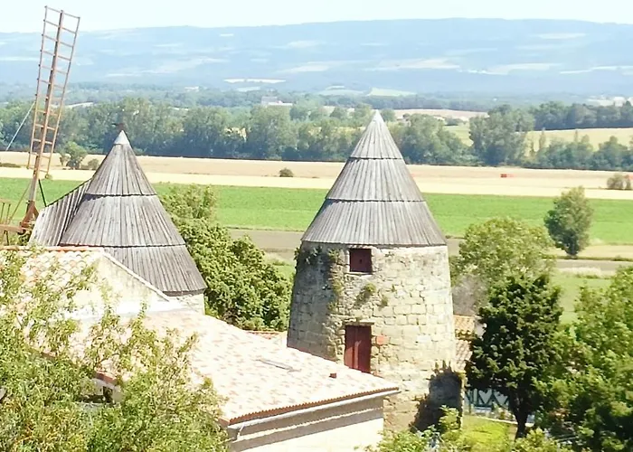 Jacuzzi Privatif Et Diner Aux Chandelles & Et Nuit Romantique Avec Petit Dejeuner Proche De Carcassonne