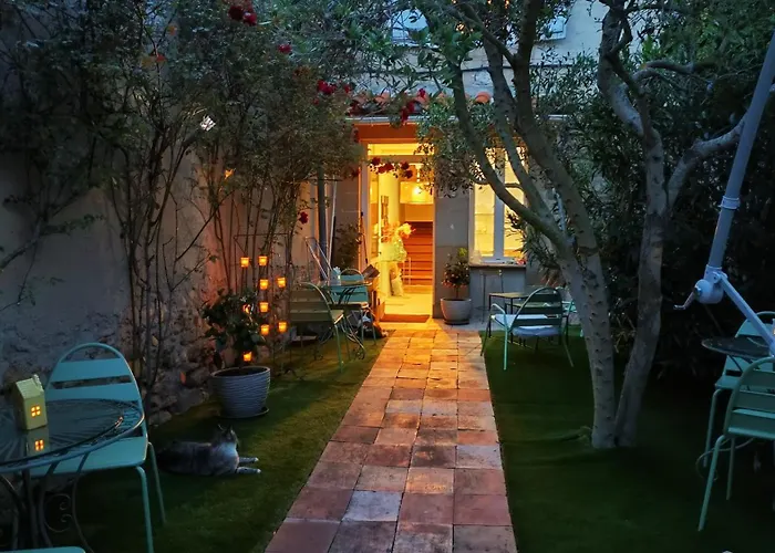 Jacuzzi Privatif Et Diner Aux Chandelles & Et Nuit Romantique Avec Petit Dejeuner Proche De Carcassonne